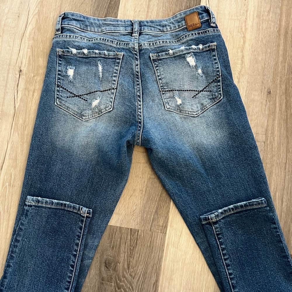 BKE Stella Crop